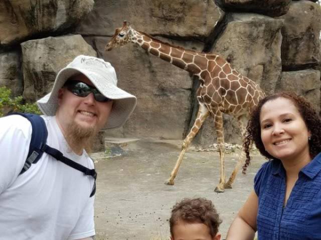 попросили незнакомца сфотографировать, доверять незнакомцам фотографировать, незнакомцы сфотографировали, смешные фото незнакомцев