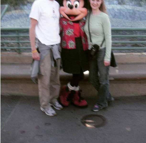 попросили незнакомца сфотографировать, доверять незнакомцам фотографировать, незнакомцы сфотографировали, смешные фото незнакомцев