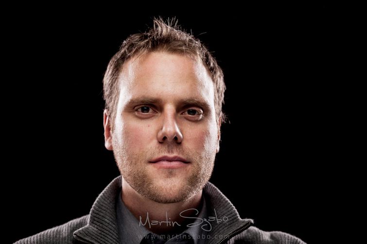 люди воздуходувка, воздуходувка в лицо, фотограф воздуходувка в лицо, фото людей поток воздуха