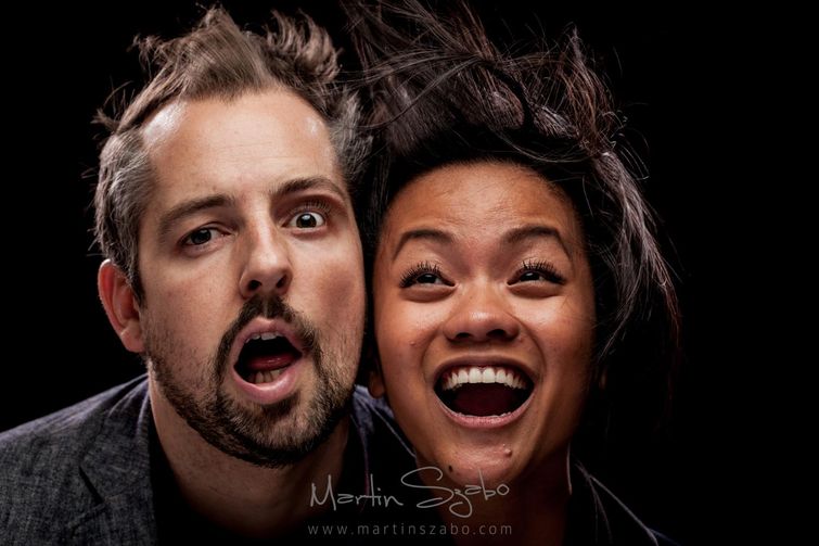 люди воздуходувка, воздуходувка в лицо, фотограф воздуходувка в лицо, фото людей поток воздуха