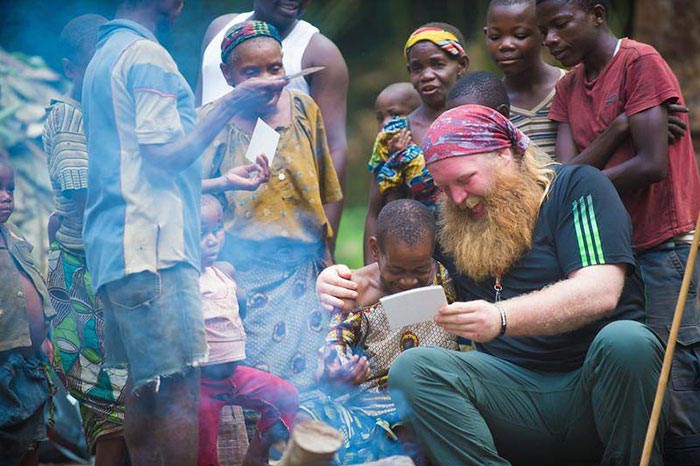 боец UFC рабство в Конго, Джастин Рен, Джастин Верн рабство, Джастин Верн Конго