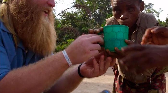 боец UFC рабство в Конго, Джастин Рен, Джастин Верн рабство, Джастин Верн Конго