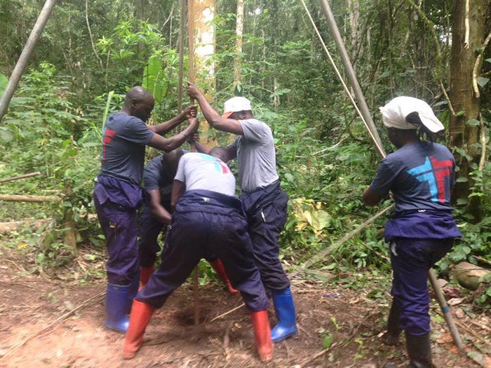 боец UFC рабство в Конго, Джастин Рен, Джастин Верн рабство, Джастин Верн Конго