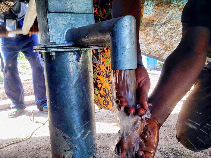 боец UFC рабство в Конго, Джастин Рен, Джастин Верн рабство, Джастин Верн Конго