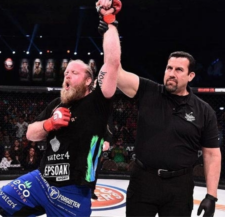 боец UFC рабство в Конго, Джастин Рен, Джастин Верн рабство, Джастин Верн Конго