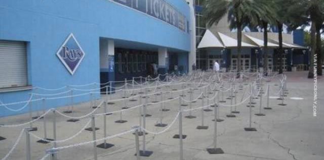 смешные фотографии одиночества, так выглядит одиночество, смешные фото одиноких людей