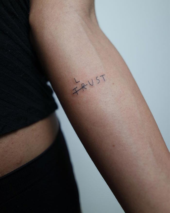 Монти Рихтгофен, татуировки вслепую, Мэйсон Хефнер, татуировки фразы