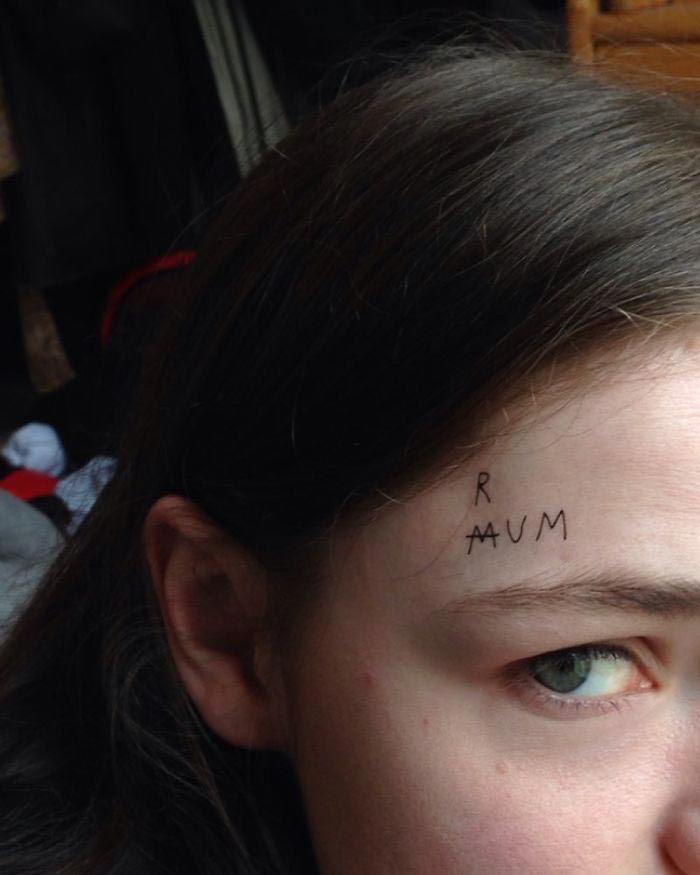 Монти Рихтгофен, татуировки вслепую, Мэйсон Хефнер, татуировки фразы