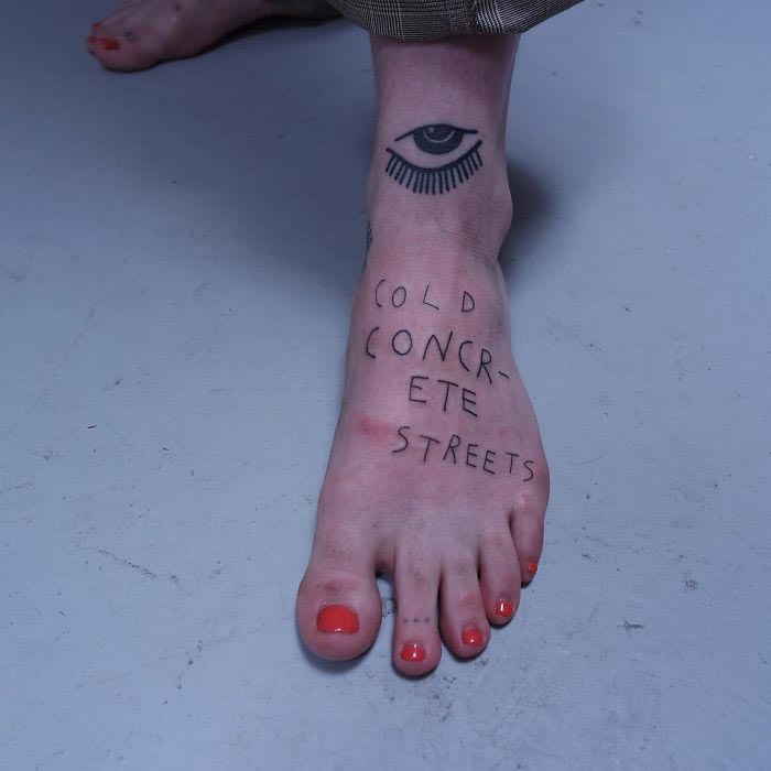 Монти Рихтгофен, татуировки вслепую, Мэйсон Хефнер, татуировки фразы