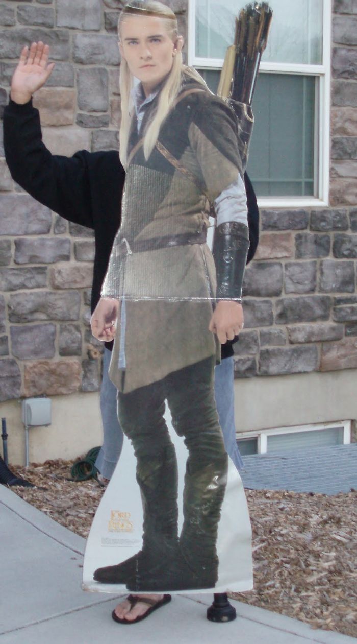 Смущенный сын просит отца не провожать его до школьного автобуса, но тот его не послушал Смущенный сын просит отца не провожать его до школьного автобуса, Рейн Прайс, Rain Price