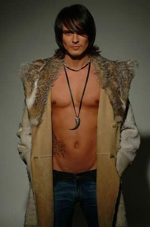 знаменитые мужчины из 90-х чьи наряды вызывают массу вопросов, знаменитые мужчины из 90-х, 