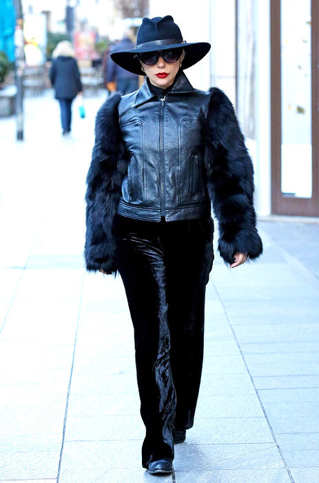 нелепые наряды звёзд, самые безвкусные наряды знаменитостей