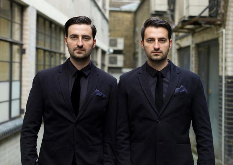 фотографии близнецов, отличия близнецов, идентичные близнецы фото