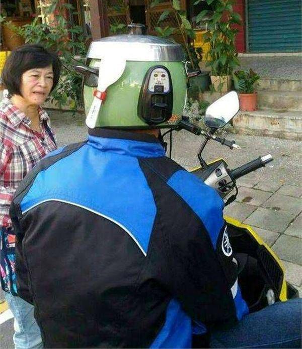 необычный мотоциклетный шлем, мотоциклетный шлем кастрюля, шлем кастрюля