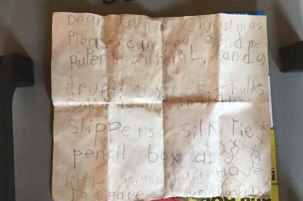 Строители нашли более 1000 человеческих зубов в стене здания, и это реальная история зубы в стене, строители нашли зубы в стене, откуда зубы в стене, 1000 зубов в стене