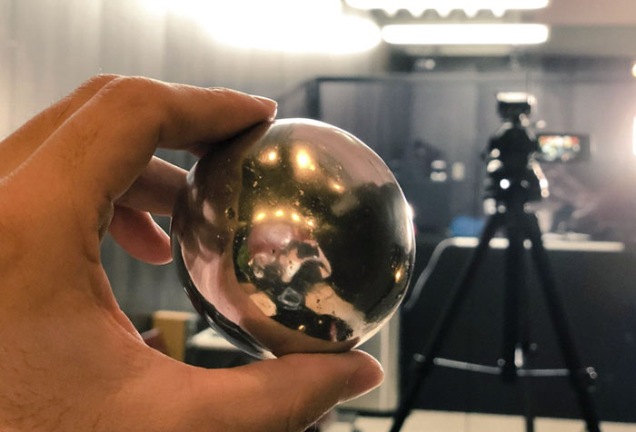 Японцы полируют шары из фольги до совершенства, и результат заставит вас открыть рот Японцы полируют шары из фольги до совершенства, Японцы полируют шары из фольги