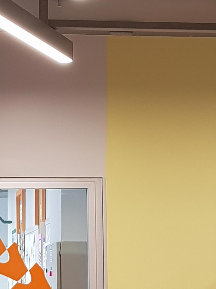 Это могли бы быть нормальные вещи,если бы их не испортили криворукие недостатки в дизайне, глупый дизайн, испорченные вещи, недостатки в вещах