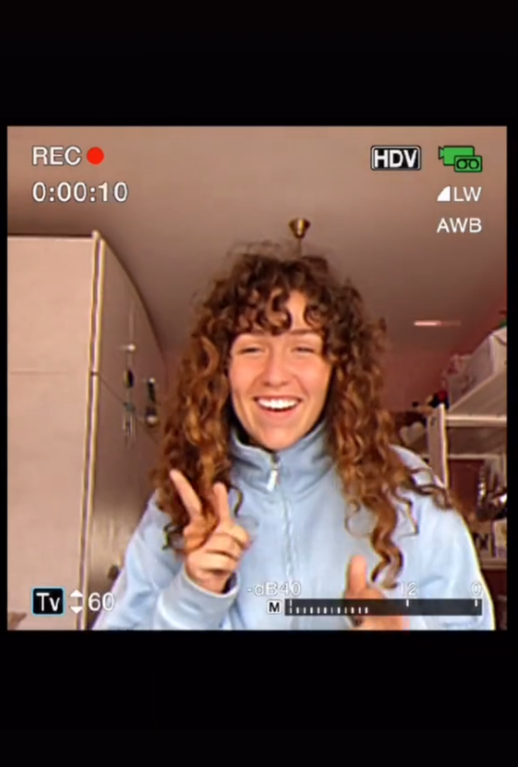 04-12-11-1619601075806706662