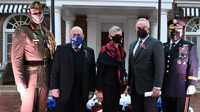 04-12-35-16196025561144529018