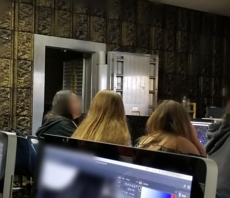 04-15-10-1619093411533546266