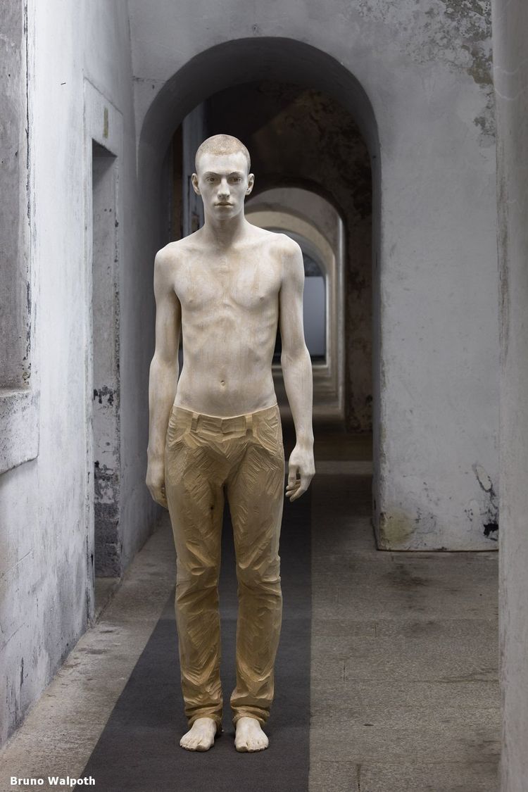 04-17-39-16191887582102377105