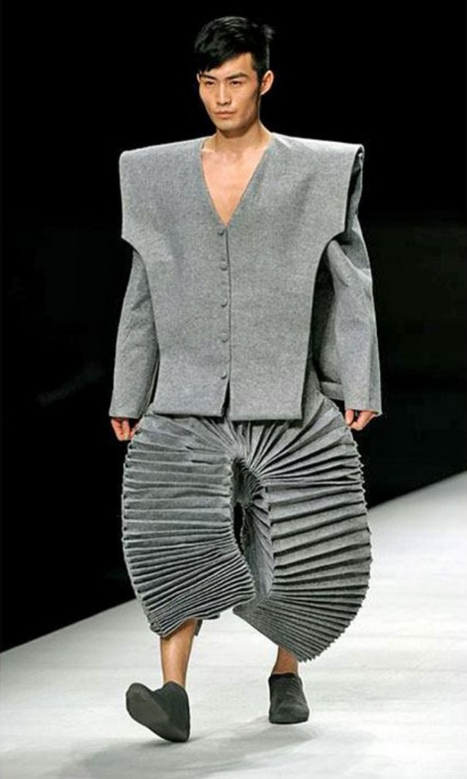 04-19-21-161850370580714062