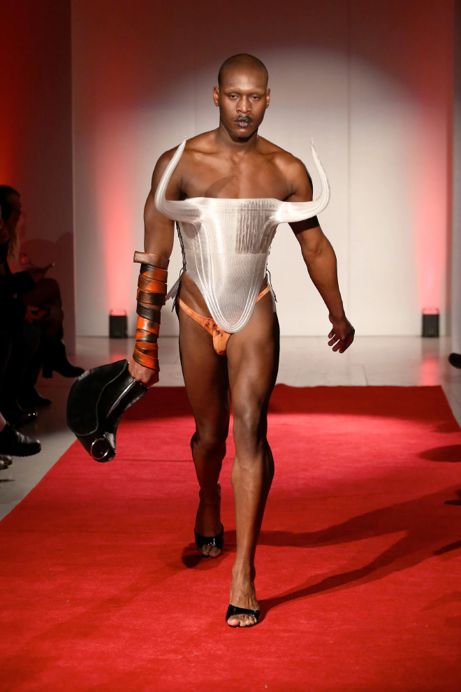 04-19-21-1618503709638140576