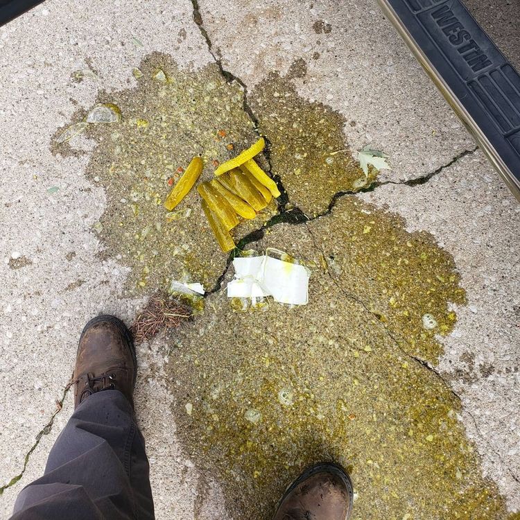 05-12-33-16200344351717124529