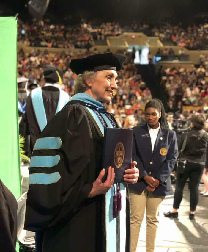 05-13-26-16224567841393957525