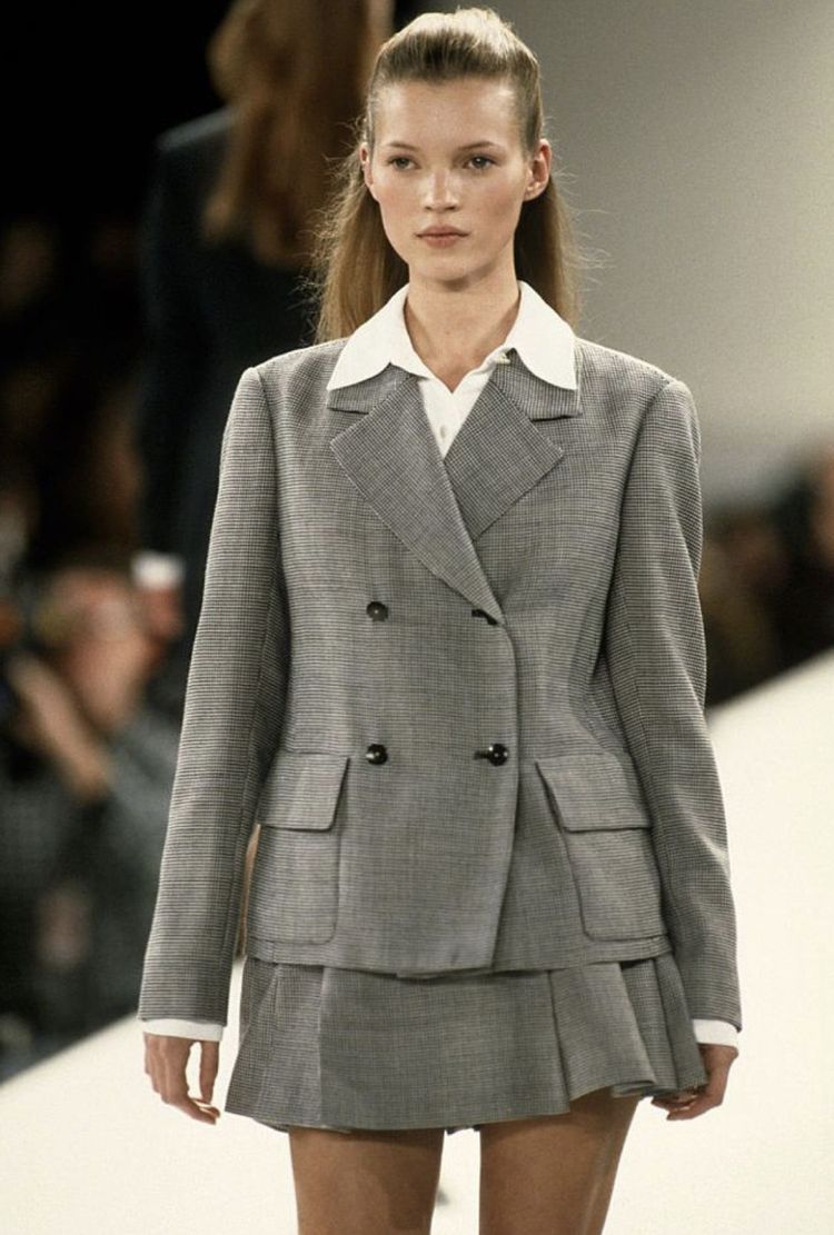 05-15-27-16202176311277065592