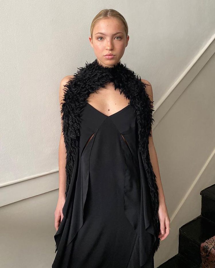 05-15-27-16202176341193317497