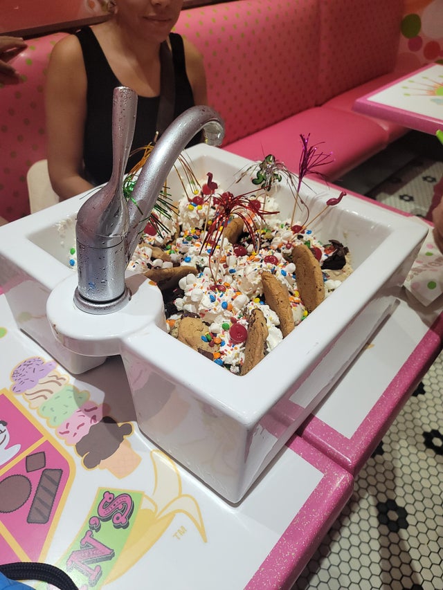 06-11-11-16226215161643350129