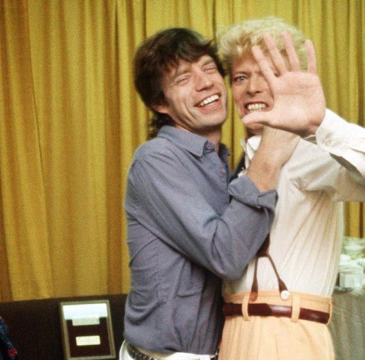 06-11-37-16237462631759674043