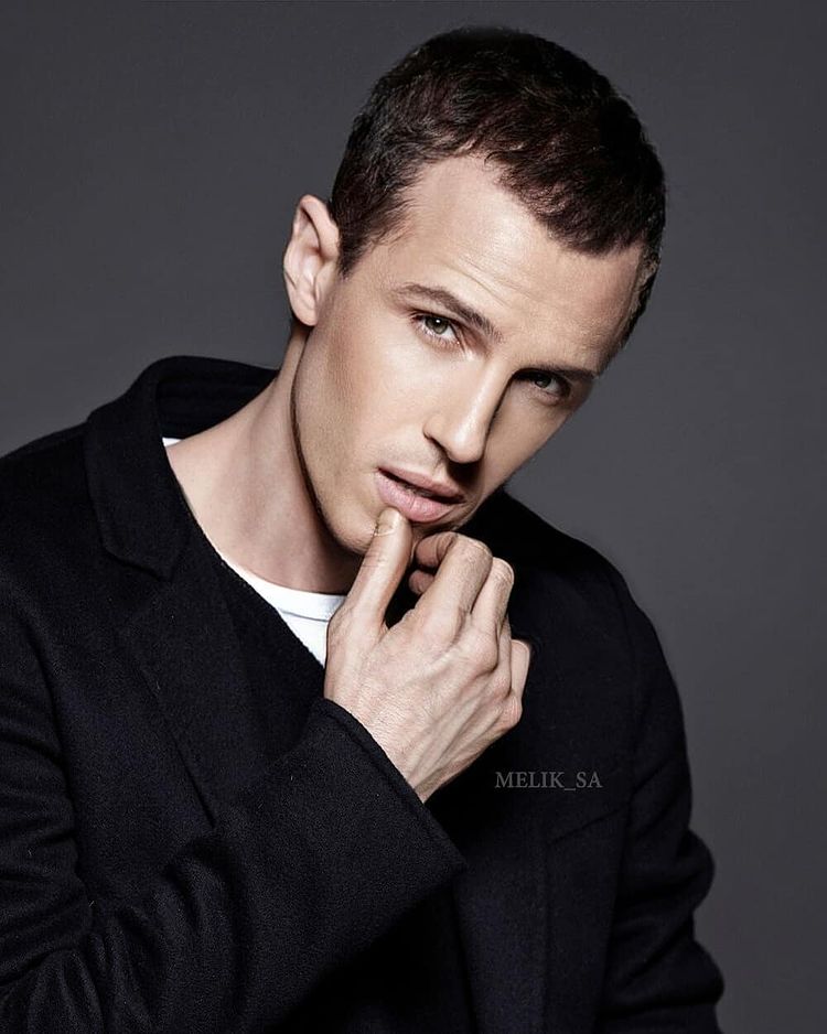 06-14-03-16225454271622870140