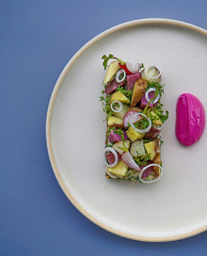 07-11-46-16273755701761207774