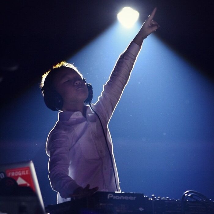 07-16-38-16276522891642007768