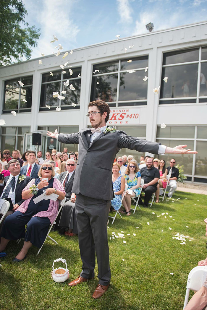 07-16-38-162765228973082976