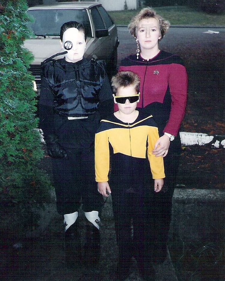 07-18-08-16269664831744827828