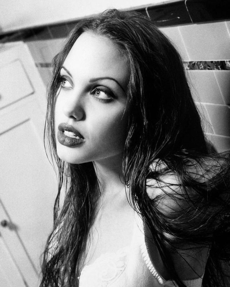 07-19-27-16274032441848789537