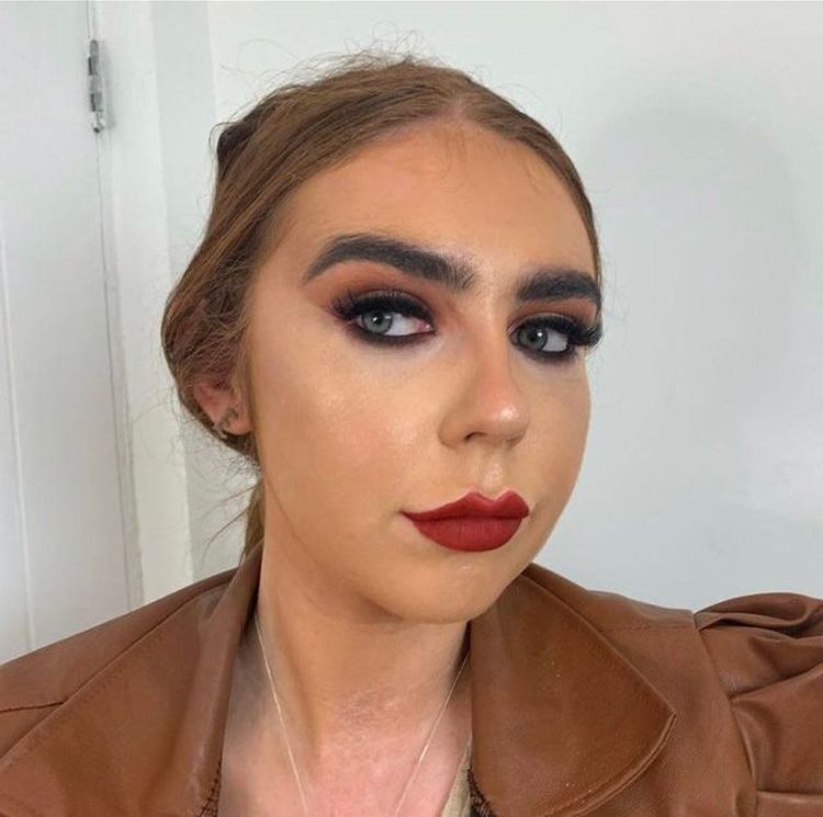 09-15-37-16321414731764032000