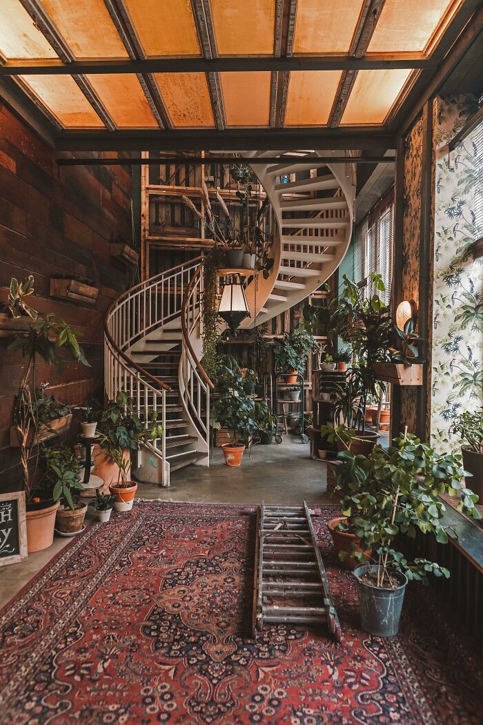 12-11-46-1640940374930133353