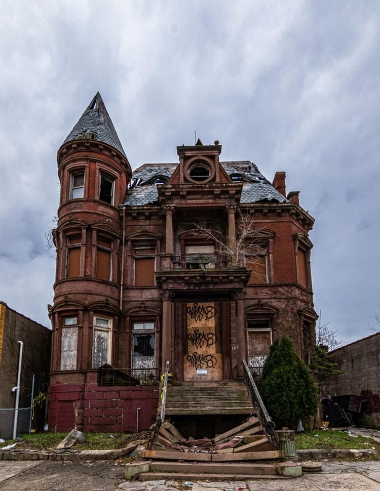 12-12-06-1640768778852974676