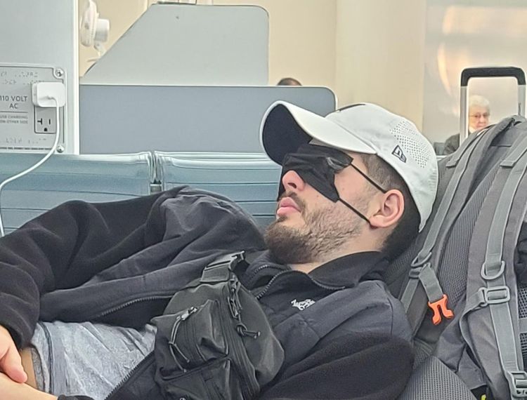 12-12-15-1640164509500498047