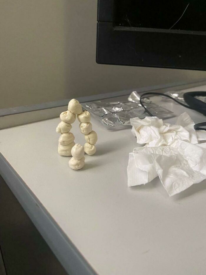 12-13-52-16390471421402734603