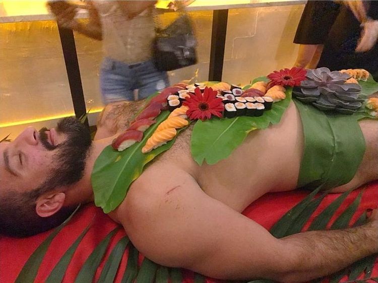 12-15-06-1640779565950155278