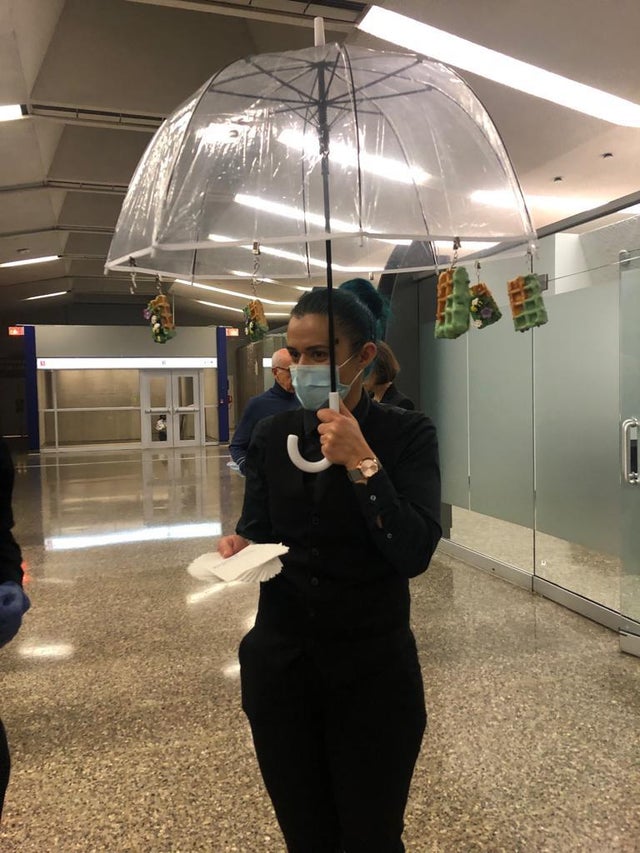 12-15-07-1640779631590207558