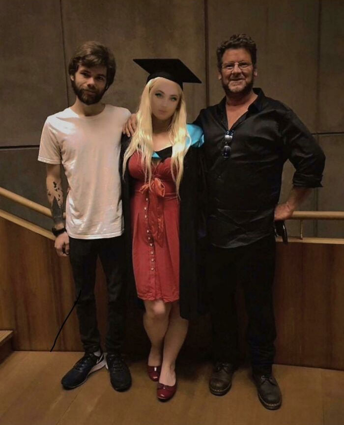 12-16-39-16400075501040418503