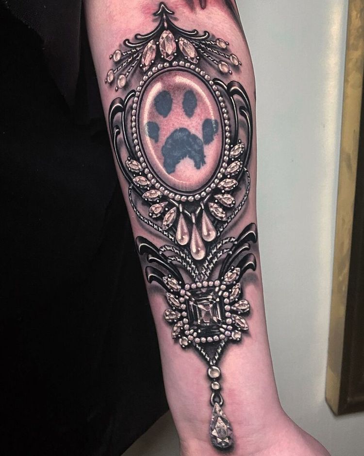 01-12-50-16432770241910589556