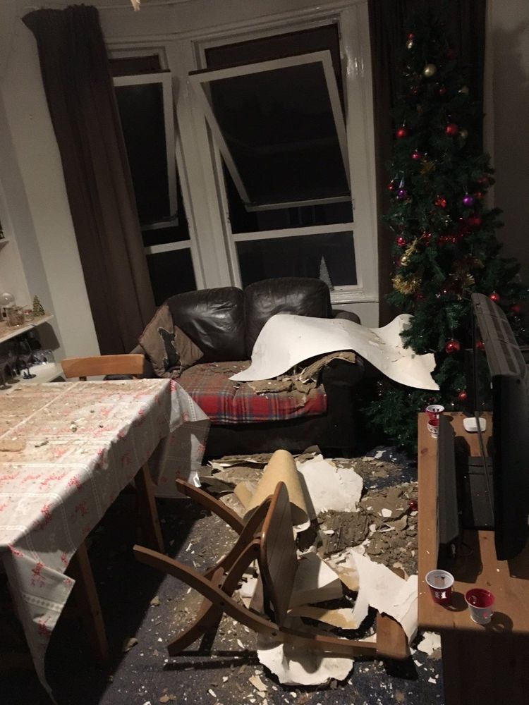 02-11-58-1643705911385987072