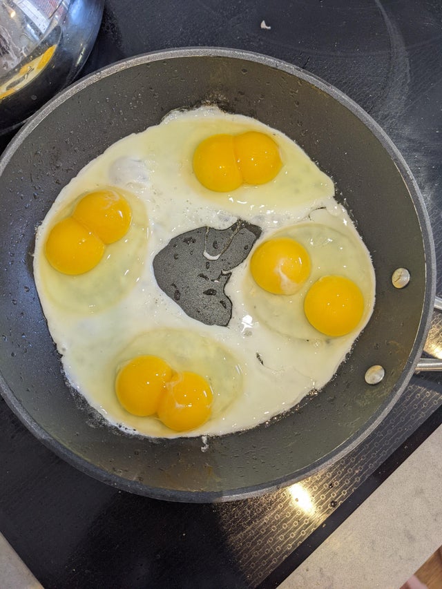 02-12-21-1644916886564740421